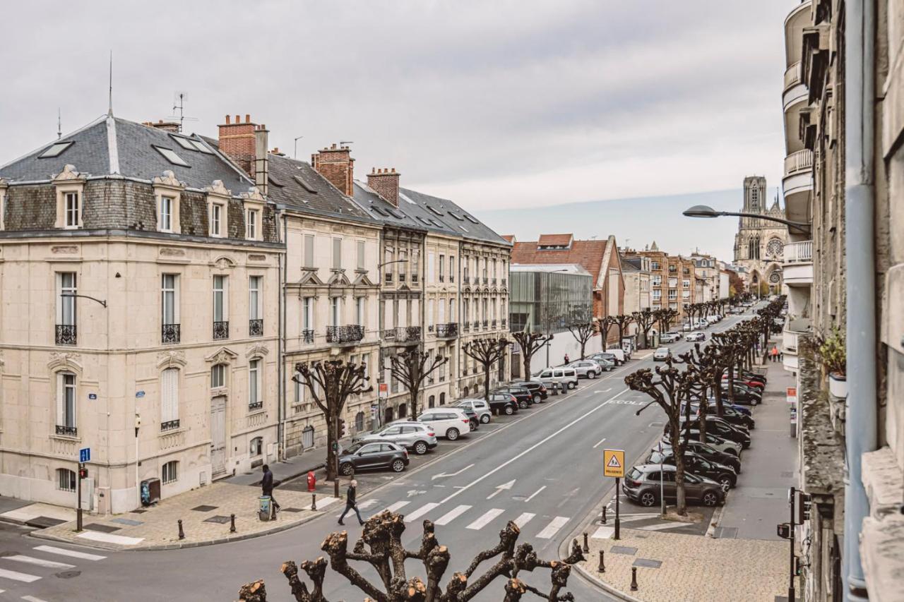 Le Mediterraneen, Face A La Cathedrale - 2D Lägenhet Reims Exteriör bild